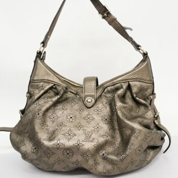 Louis Vuitton Mahina XS Shoulder Bag - Picture 10 of 10